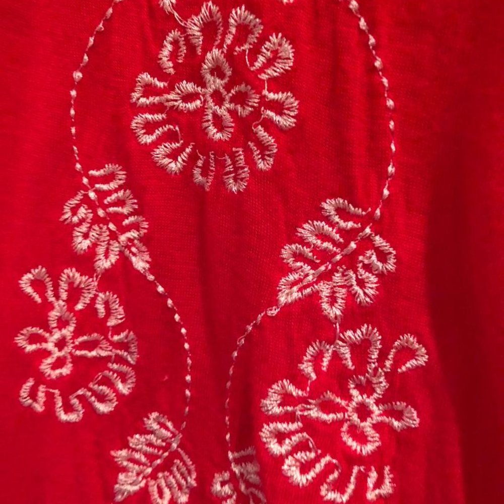 Red Embroidered Tank - Size: M - Picture 2 of 6